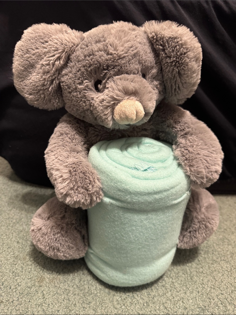 Mouse Plush With Green Rolled Child Blanket NWT